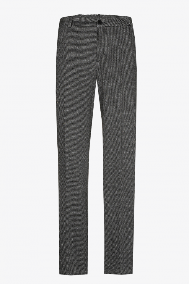 Trousers with narrow legs