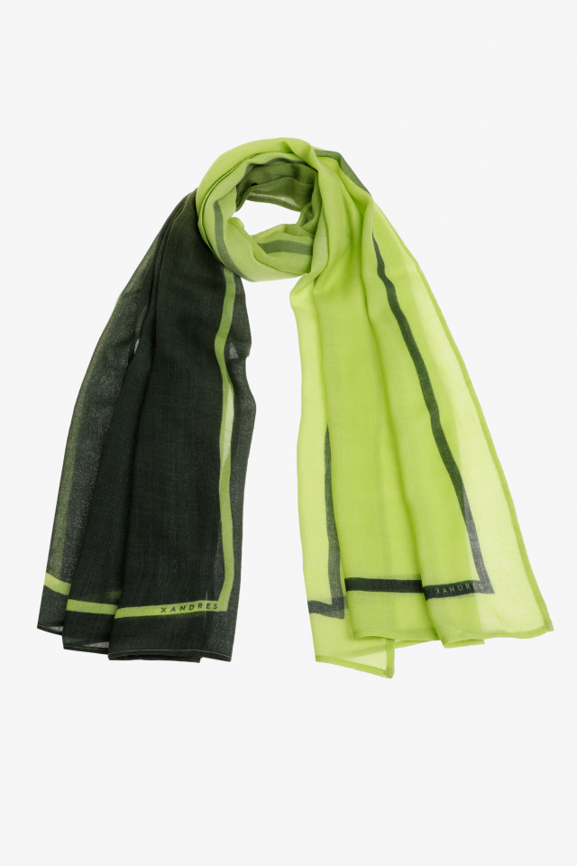 Woollen scarf with gradient